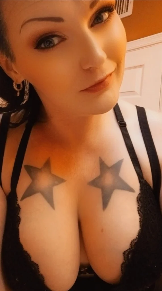 HAPPY TGI.... FRIDAAAAAY!!!!!! BIG SPECIALS to start your weekend in Tucson - Women Seeking Men photo 4
