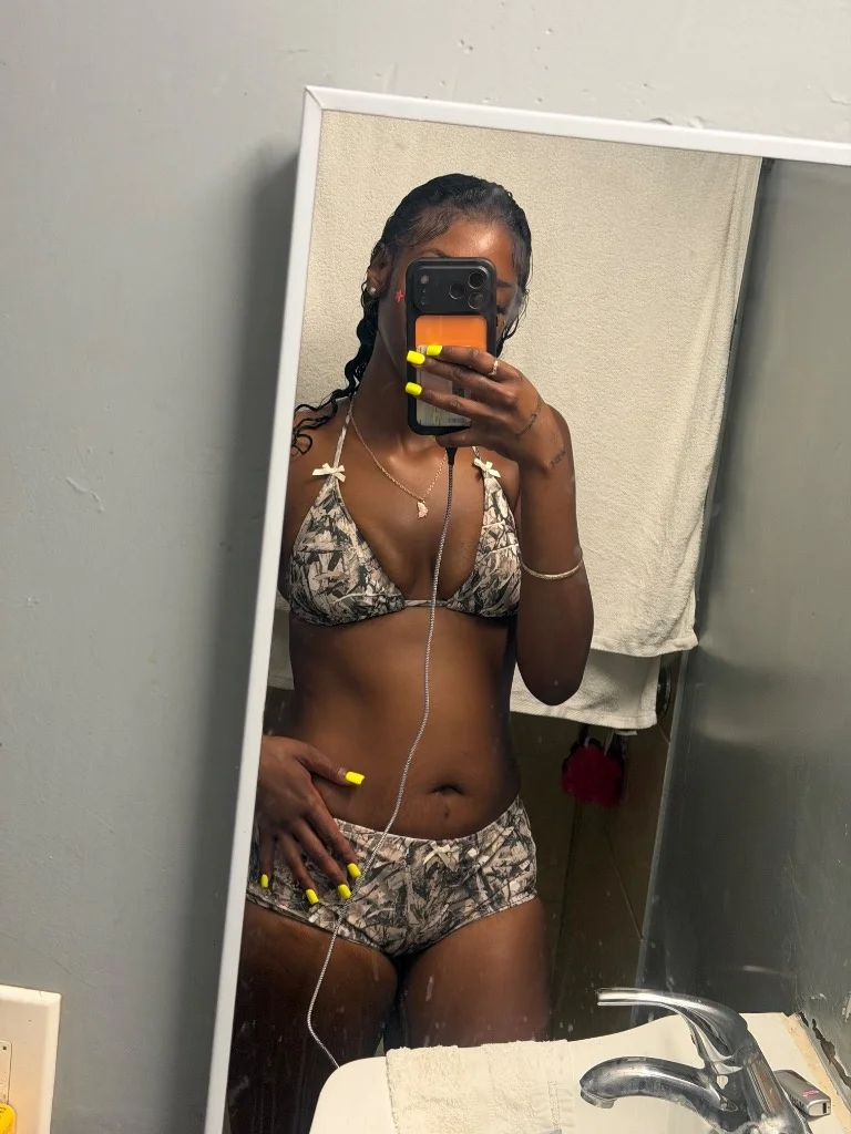 San Diego CA Text Call Me I m available now NO BARE SERVICES... in San Diego – Women Seeking Men photo 2