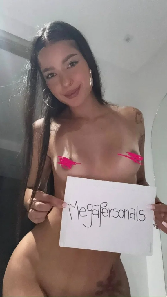 Latina Italian Hottie searching for a Fuck Buddy in San Diego - Women Seeking Men photo 5