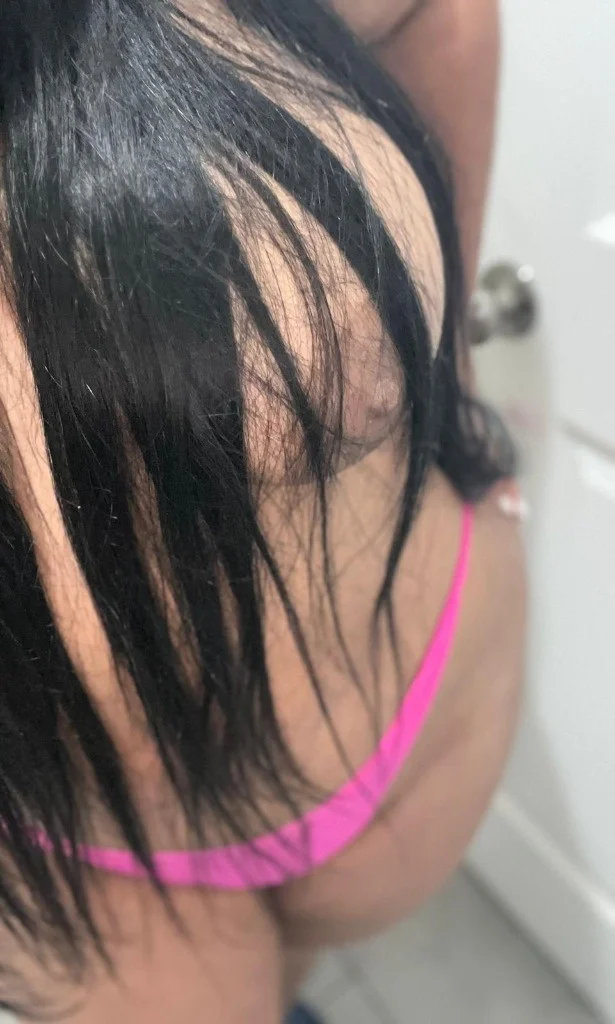 valeria in San Diego – Women Seeking Men photo 3