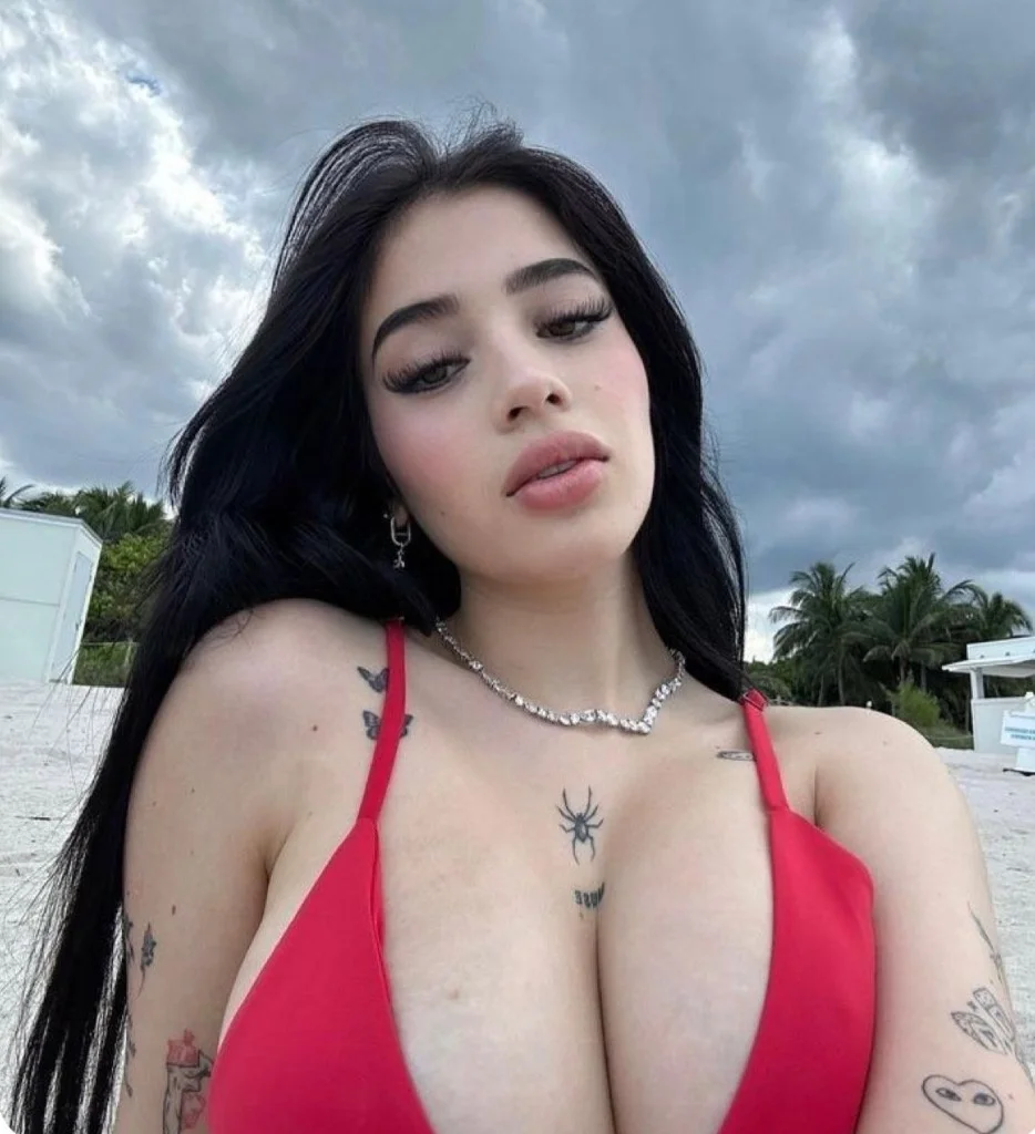 Lara in San Diego - Women Seeking Men photo 3