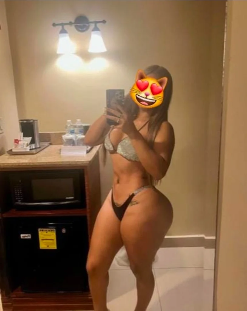 HOLA CHICA HERMOSA EN LA SONA SOLO POR UNOS DIAS