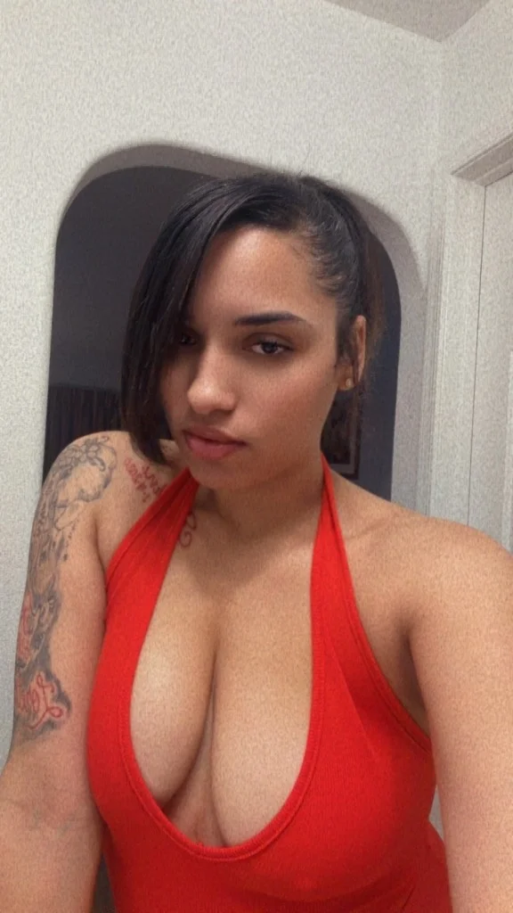Sexy Seductive Party Girl. IN TOWN FOR A WEEK !!Can i be your Freaky