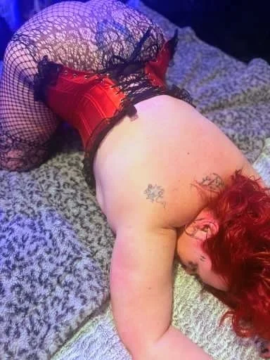 Let me CUM give you a taste of your favorite red-headed slut... in Ann Arbor – Women Seeking Men photo 2