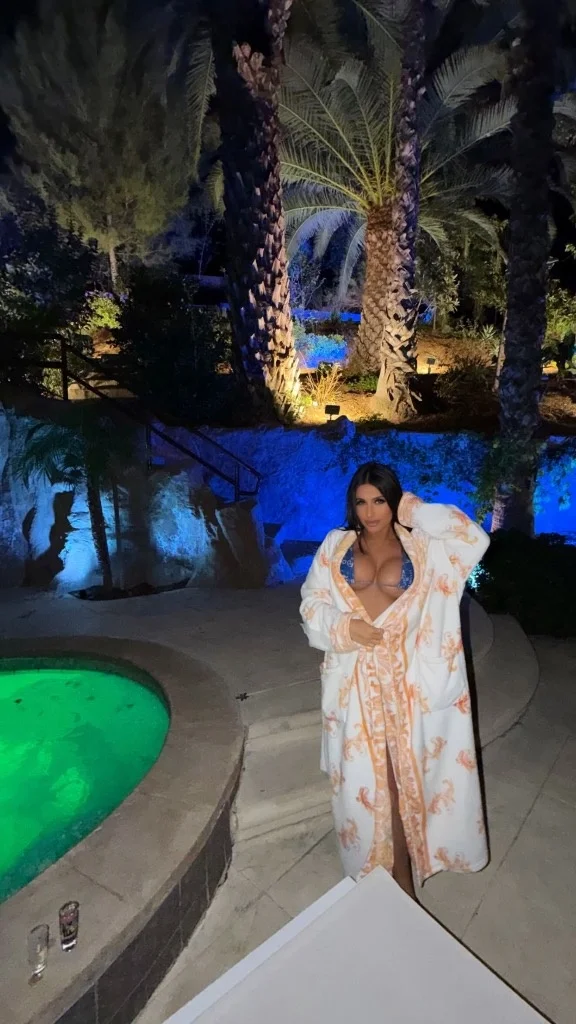 Persian Goddess Blue Eyes (THIS IS MY ONLY AD) in Los Angeles - Women Seeking Men photo 6