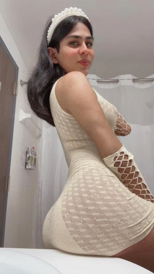 valentina in Minneapolis - Women Seeking Men photo 2