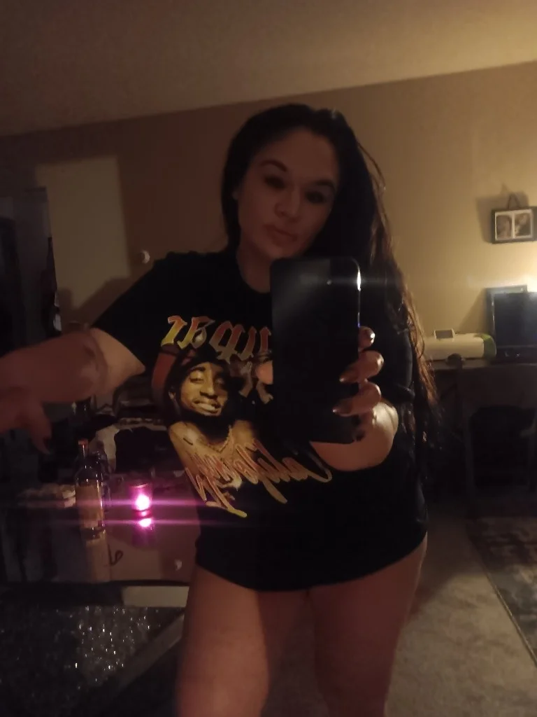 Naughty lil Nympho in Minneapolis - Women Seeking Men photo 4