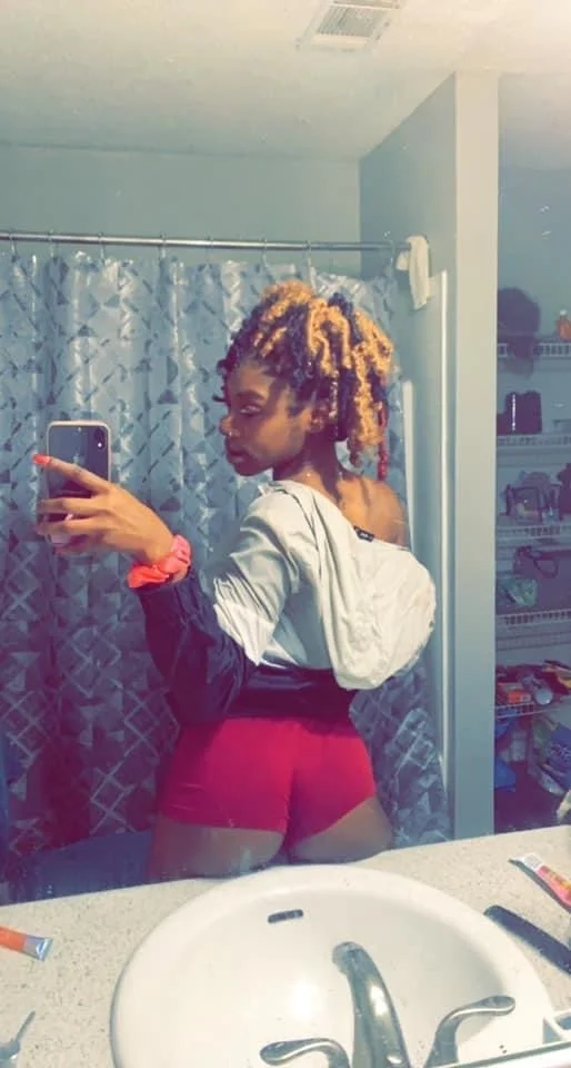 Looking for some fun come hang with me in Minneapolis - Women Seeking Men