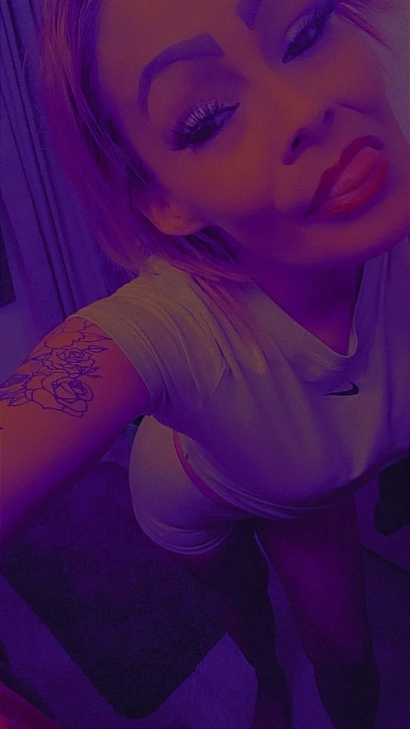 Playful N' Petite Classy Never Trashy Aims To Please in Minneapolis - Women Seeking Men photo 2