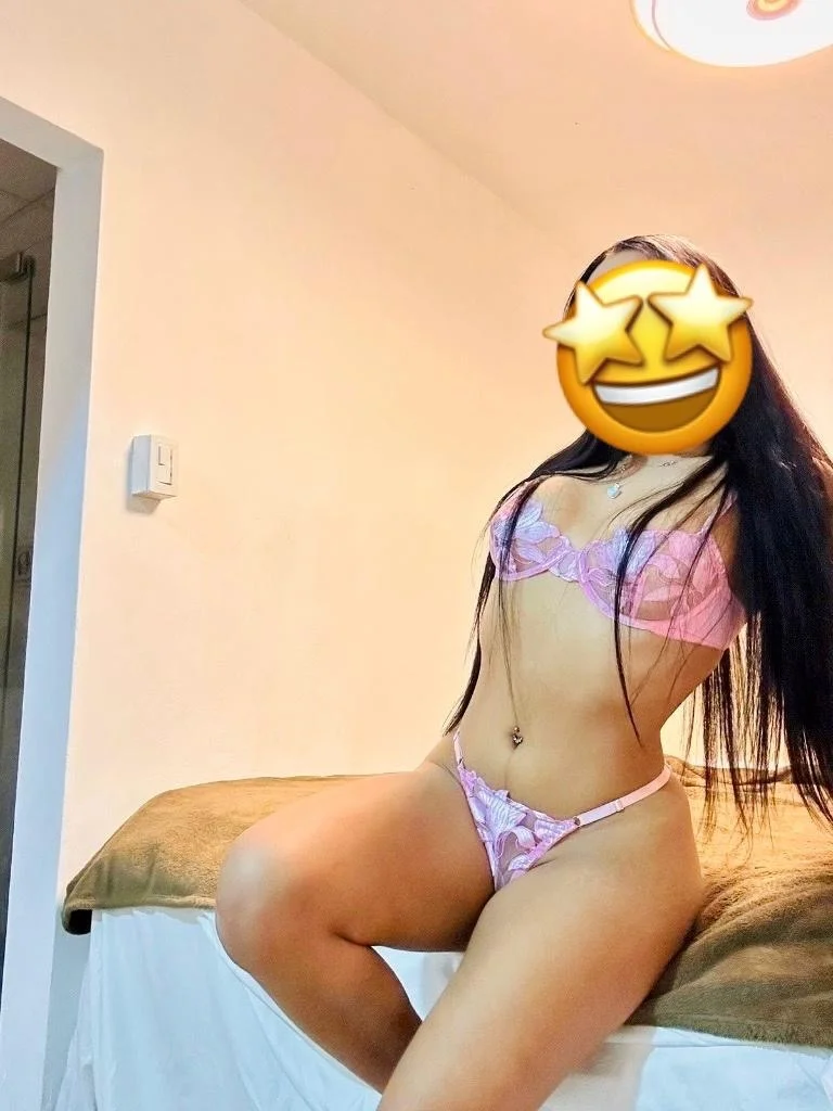 latina bien caliente in Minneapolis - Women Seeking Men