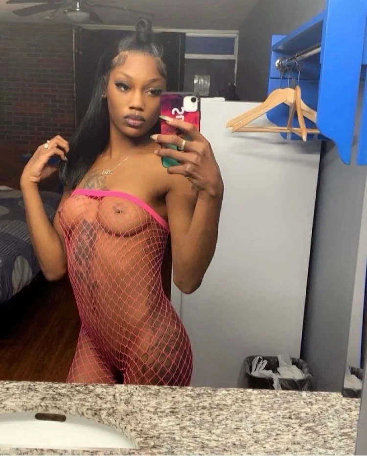 ALERT LAST DAY INTOWN IM LOOKING FOR A GOOD TIME in Memphis – Women Seeking Men photo 3