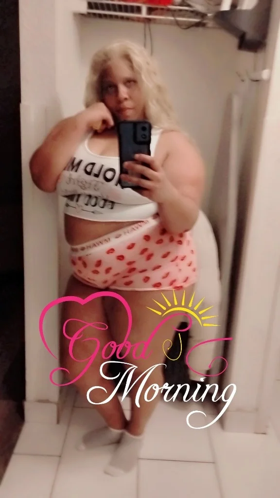 THE ONE AND ONLY MISS PAGIE THE GOBBLER I'M ONE PHONE CALL A... in Memphis – Women Seeking Men photo 5
