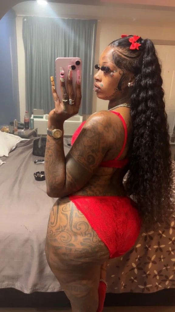 THE TATTED XXX RATED PORNSTAR THAT DOES IT ALL in Memphis – Women Seeking Men photo 4