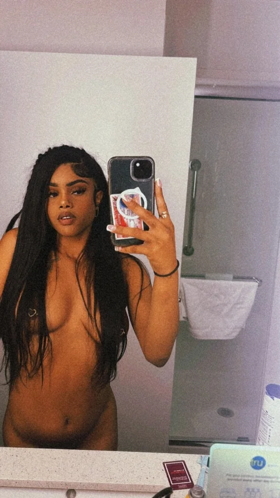 real pretty and petite in Memphis - Women Seeking Men photo 3