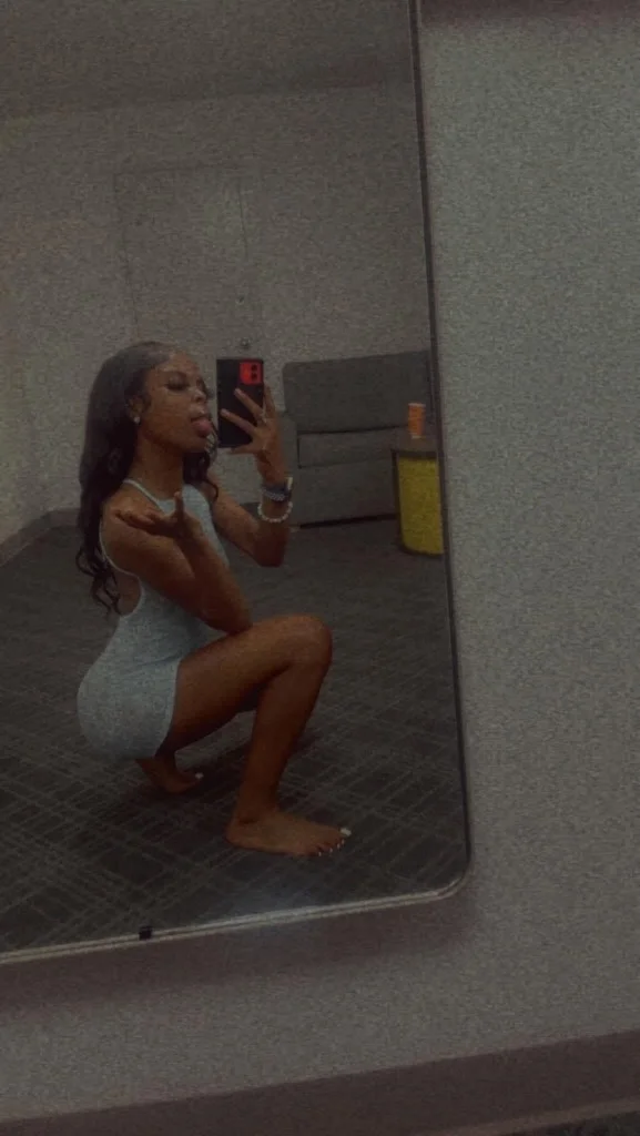 Skinny petite with plenty in Memphis – Women Seeking Men photo 3