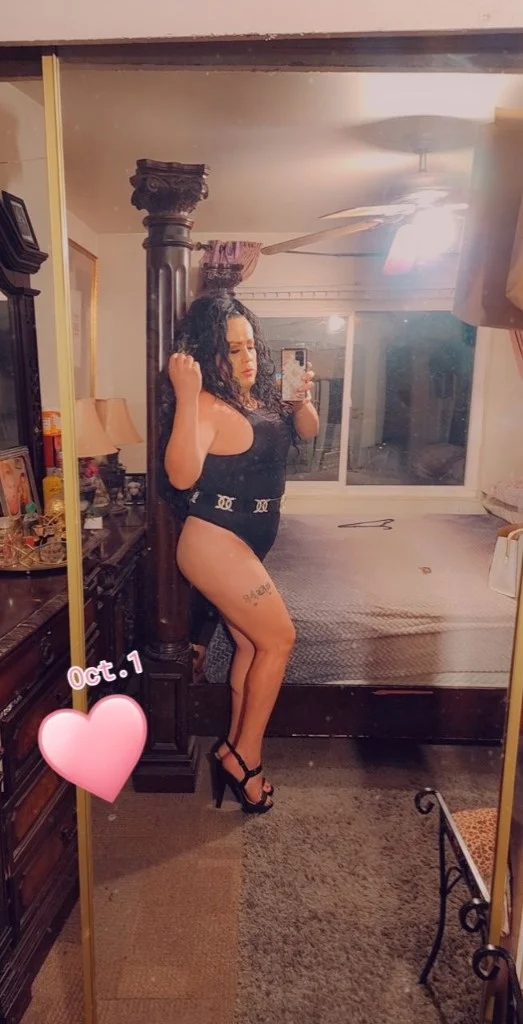 LESLY Hey guys today we have a special offer 250 for two gir... in Modesto – Women Seeking Men photo 5