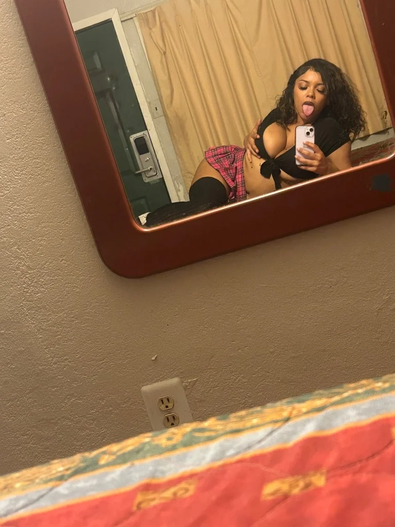 HERE TO PLEASE YOU OUTCALL ONLY !! BE DEPOSIT READY