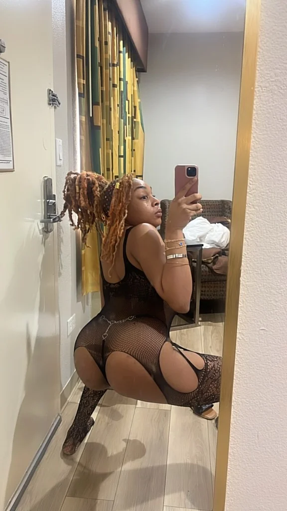 Sexy LIGHT BRIGHT TEXAN Available NOW INCALLS ONLY
