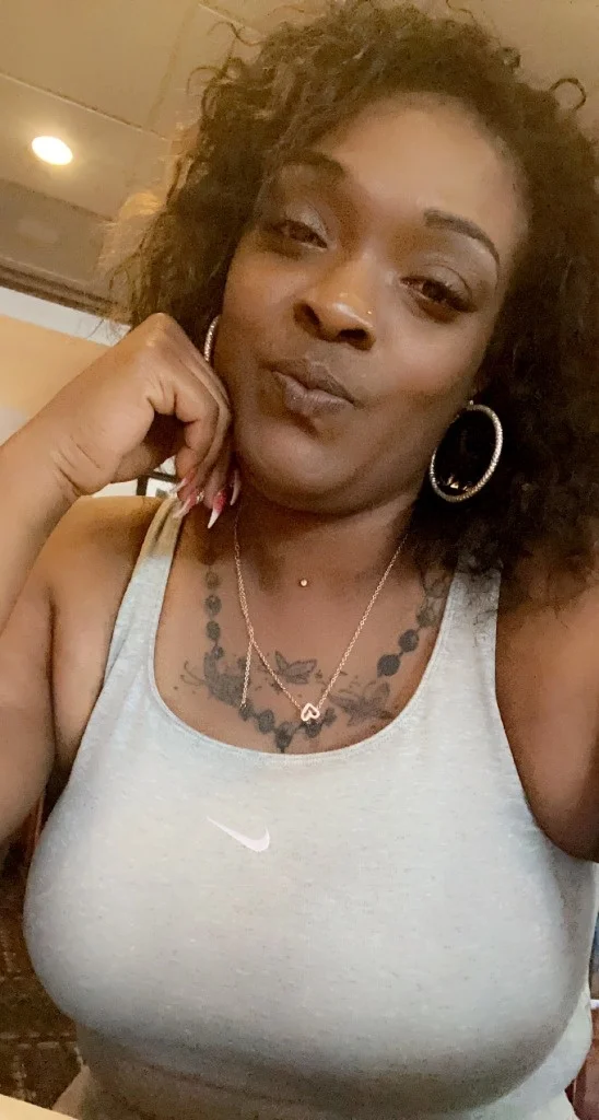 New to the city come see The chocolate factory in Austin – Women Seeking Men photo 4