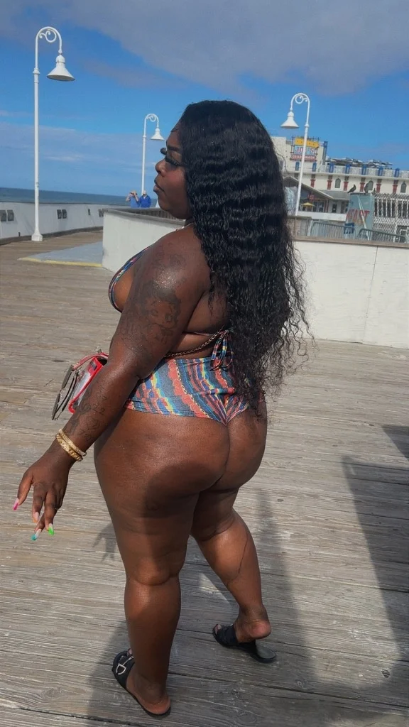 available !! in and out in Birmingham - Women Seeking Men photo 2