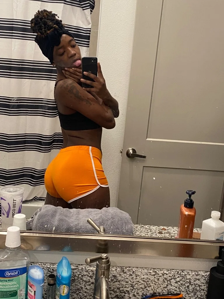Slim Thick Soft Wet Tight Freaky Promise you won't be in Huntsville – Women Seeking Men photo 6