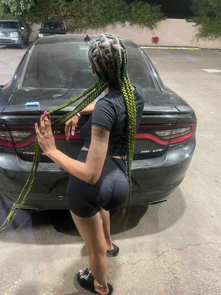 Petite PYT Freak Devours Your Meat in Huntsville – Women Seeking Men photo 2