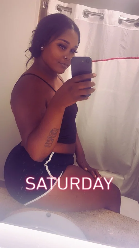 here to please you in every way incalls and out 2girl special