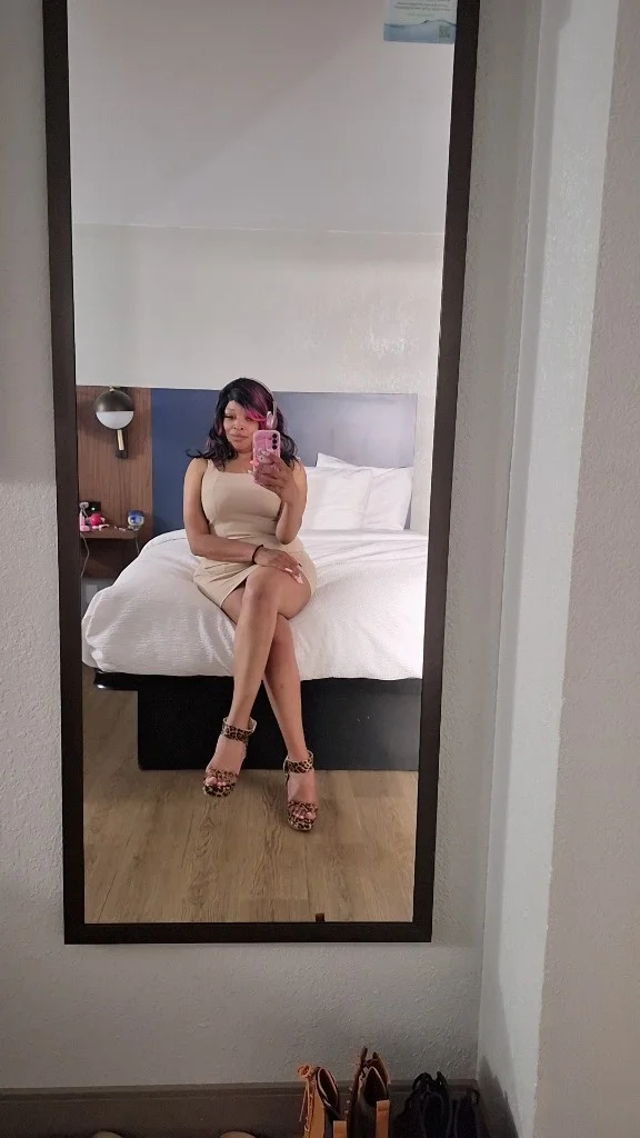 MIXED Panamanian Wit ETTY TIGHT in Huntsville – Women Seeking Men photo 3