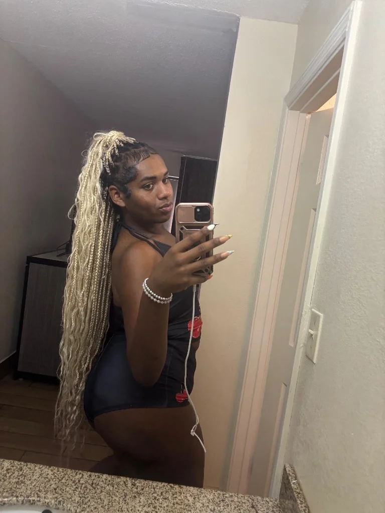 GENTLMEN PREFER Blondes in Mobile - Women Seeking Men photo 4