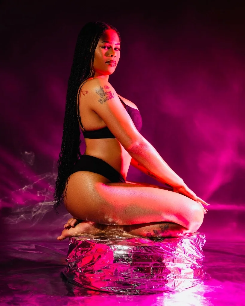 DD Titts Small Waiste Bubble Butt in Montgomery – Women Seeking Men photo 4