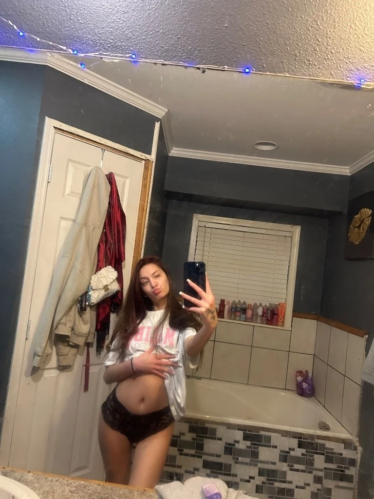 Available 24/7 hmuuu babes WHATSAPP 334-4 01-6304