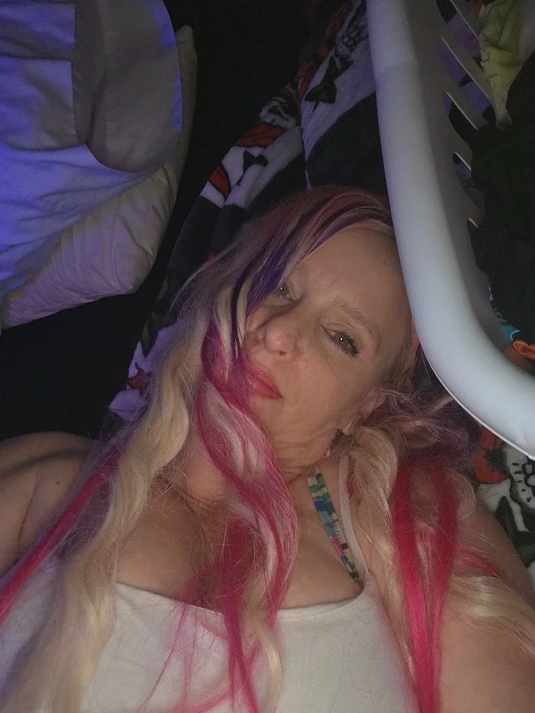 Im in Glendale Az I Need help getting home to vegas in Phoenix – Women Seeking Men photo 3