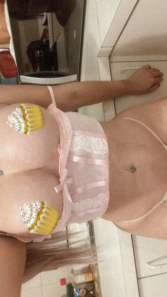 Sucking until the last drop Your pleasure is my addiction in Phoenix – Women Seeking Men photo 2