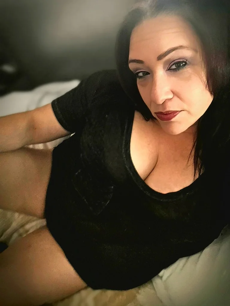 Hey love if you want to have a good time don t wait any long... in Phoenix – Women Seeking Men photo 2