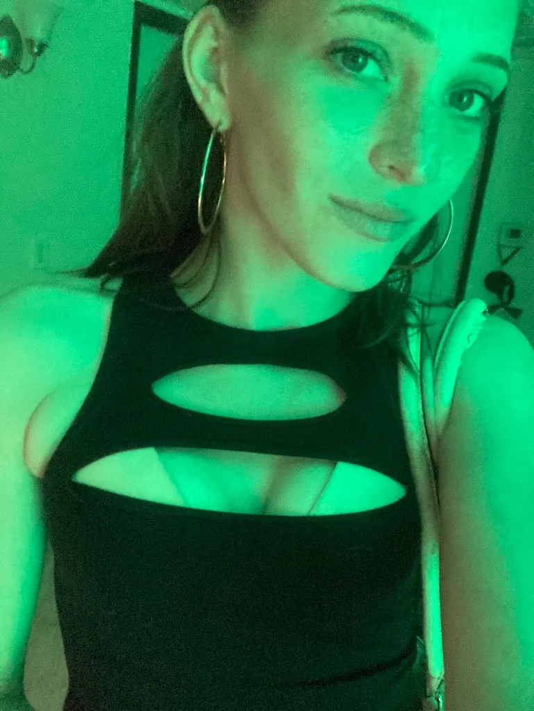 Sexy Hot Girl Wet Tight Pussy Cum Taste Me Babe -WHEN BOOKIN... in Phoenix – Women Seeking Men photo 2
