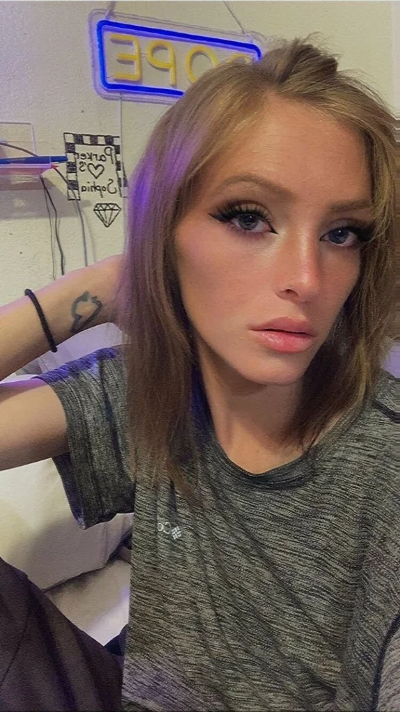 Sexy Hot Girl Wet Tight Pussy Cum Taste Me Babe -WHEN BOOKIN... in Phoenix – Women Seeking Men photo 4