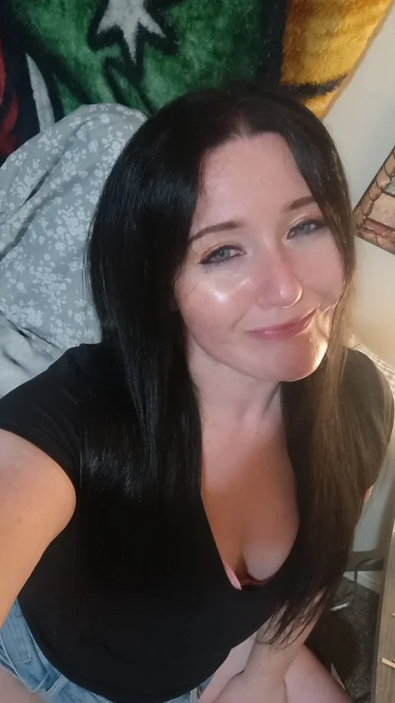 Available Now in Fayetteville – Women Seeking Men photo 2