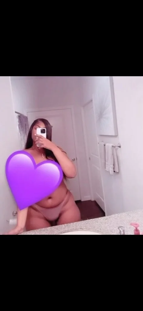 pretty slim thick ready too meet