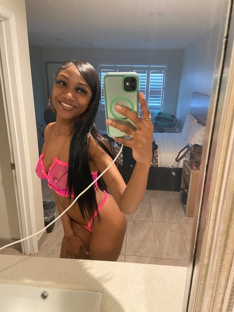 PETITE EBONY OUTCALLSCARPLAYFT SHOWS in Fresno – Women Seeking Men photo 2