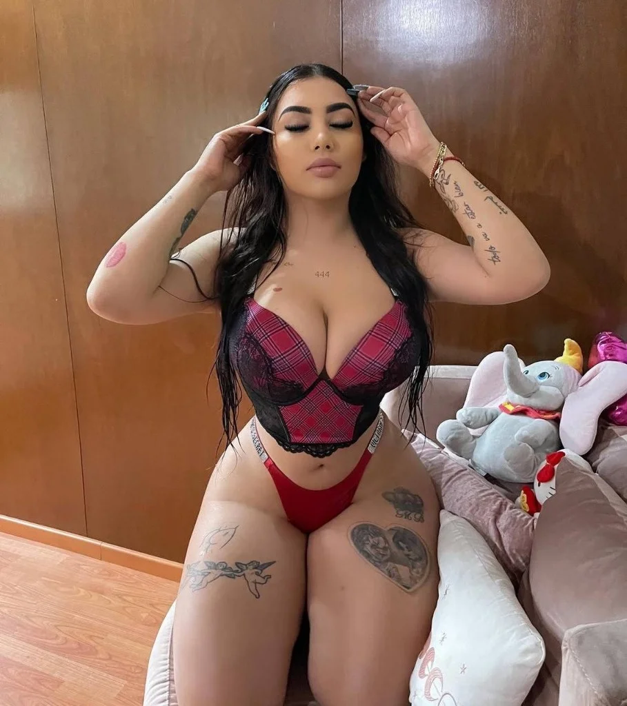 Hola me llamo carol chica linda 100 la de la foto s te gusta... in Inland Empire – Women Seeking Men photo 4