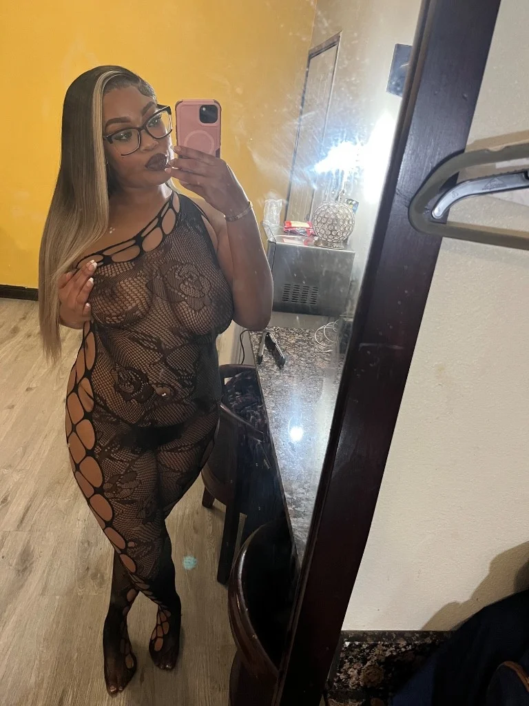 Sexy Thick Mixed Gal Reday For You To Come Play With Me Dadd... in Inland Empire – Women Seeking Men photo 5