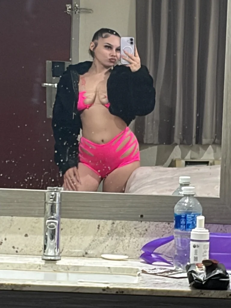 tight snow bunny cum see me in Inland Empire – Women Seeking Men photo 5