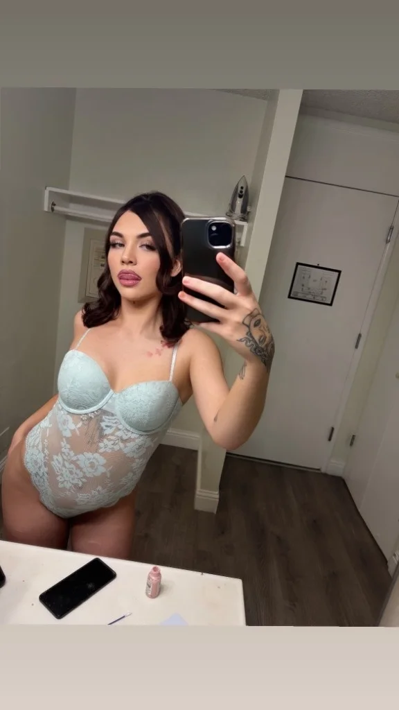 girl next door in North Bay – Women Seeking Men photo 2