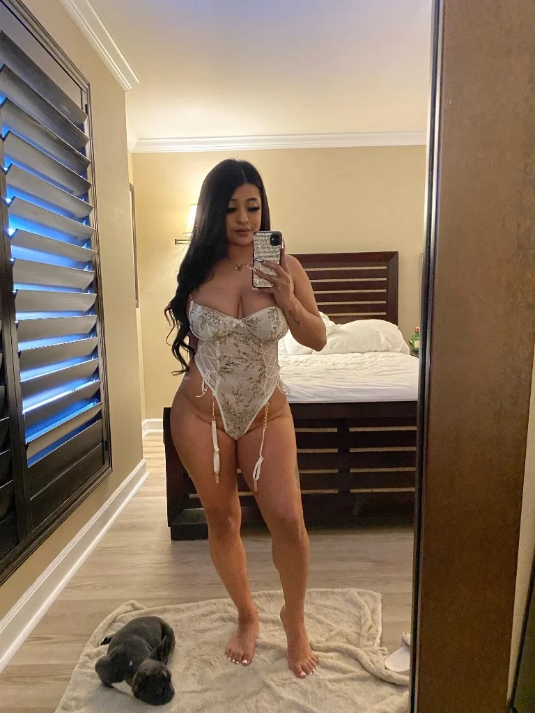 Pretty Petite Playgirl sweet sexy tight delight in Monterey – Women Seeking Men photo 3