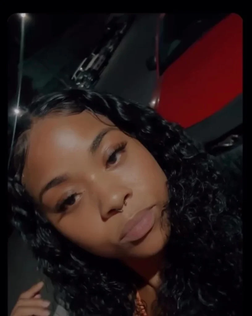 -Pretty face, Irresistible looks,one of a kind