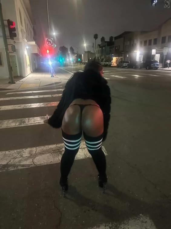 visiting dont miss out on this 1 of a kind experience babe b... in Oakland – Women Seeking Men photo 2