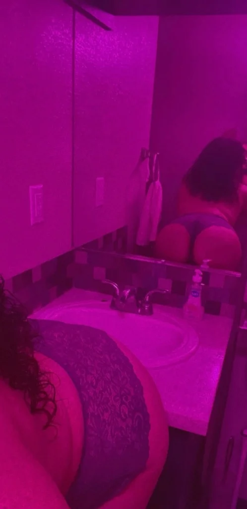 Super Wet Curly Head Mixed Italian in Oakland – Women Seeking Men photo 3