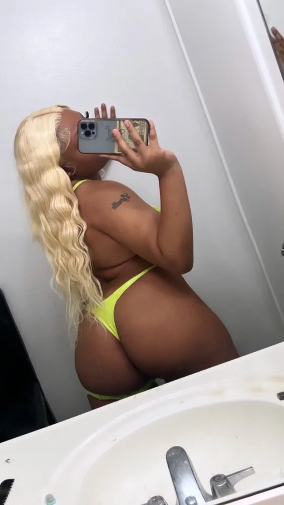 Pretty GIRL Smells Good Wet ! Satisfaction FT Show VIDEOS Sell
