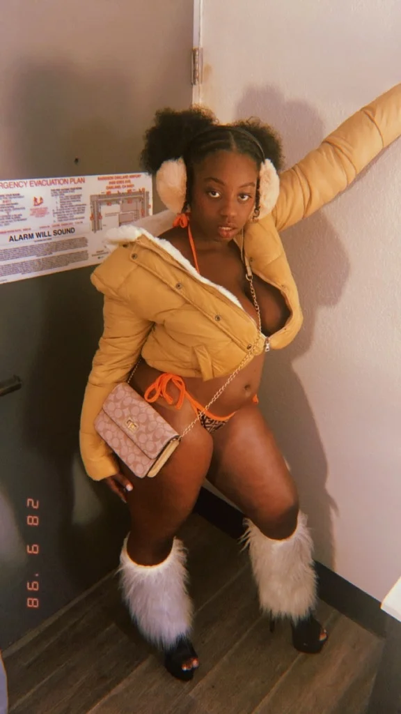 100 special Fantasy in town come get a taste of fantasyiwlan... in Oakland – Women Seeking Men photo 2