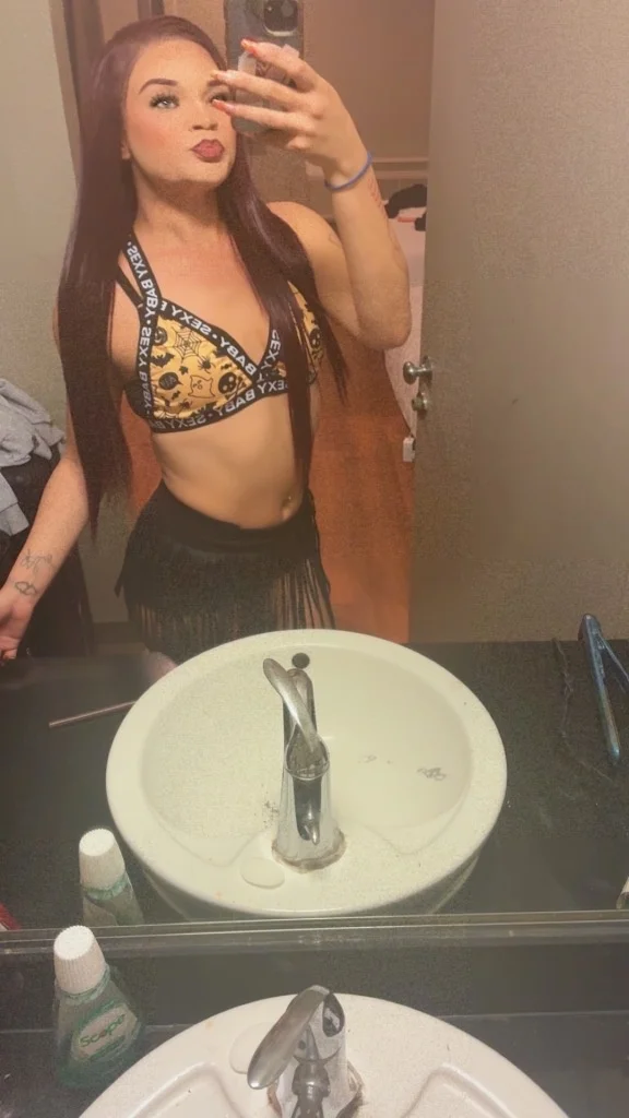 Come get the Red Light Special baby in Oakland – Women Seeking Men photo 5